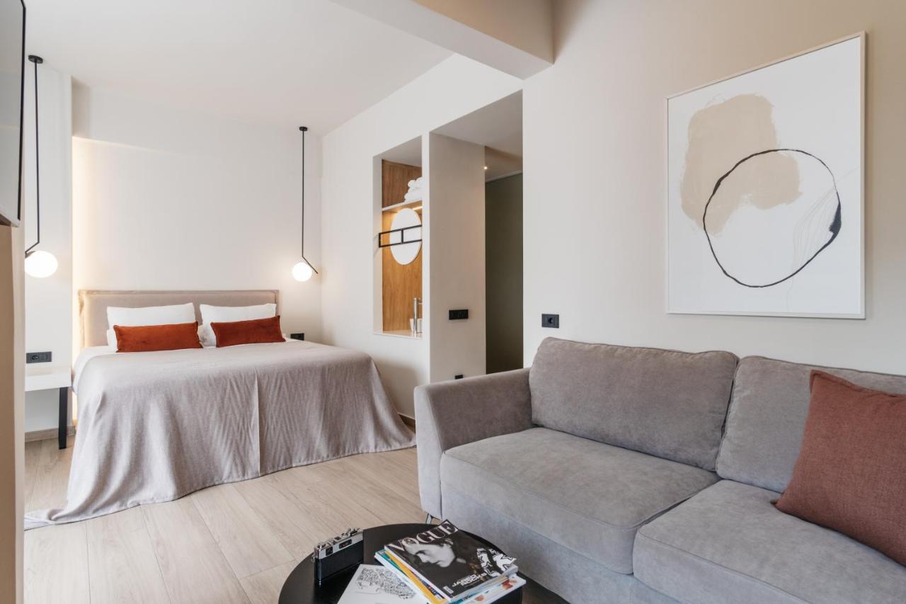 The City Hotel & Suites (Adults Only) 罗希姆诺 外观 照片