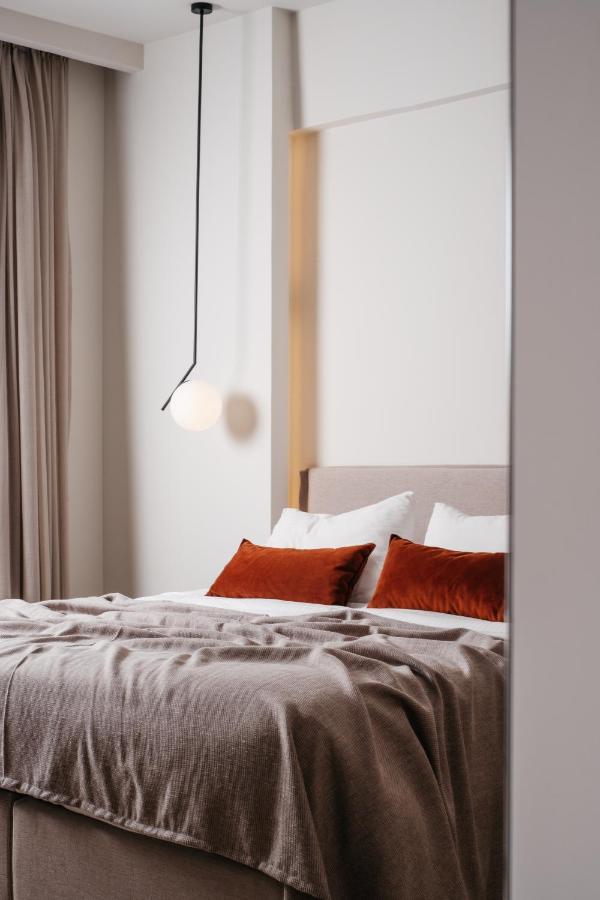 The City Hotel & Suites (Adults Only) 罗希姆诺 外观 照片