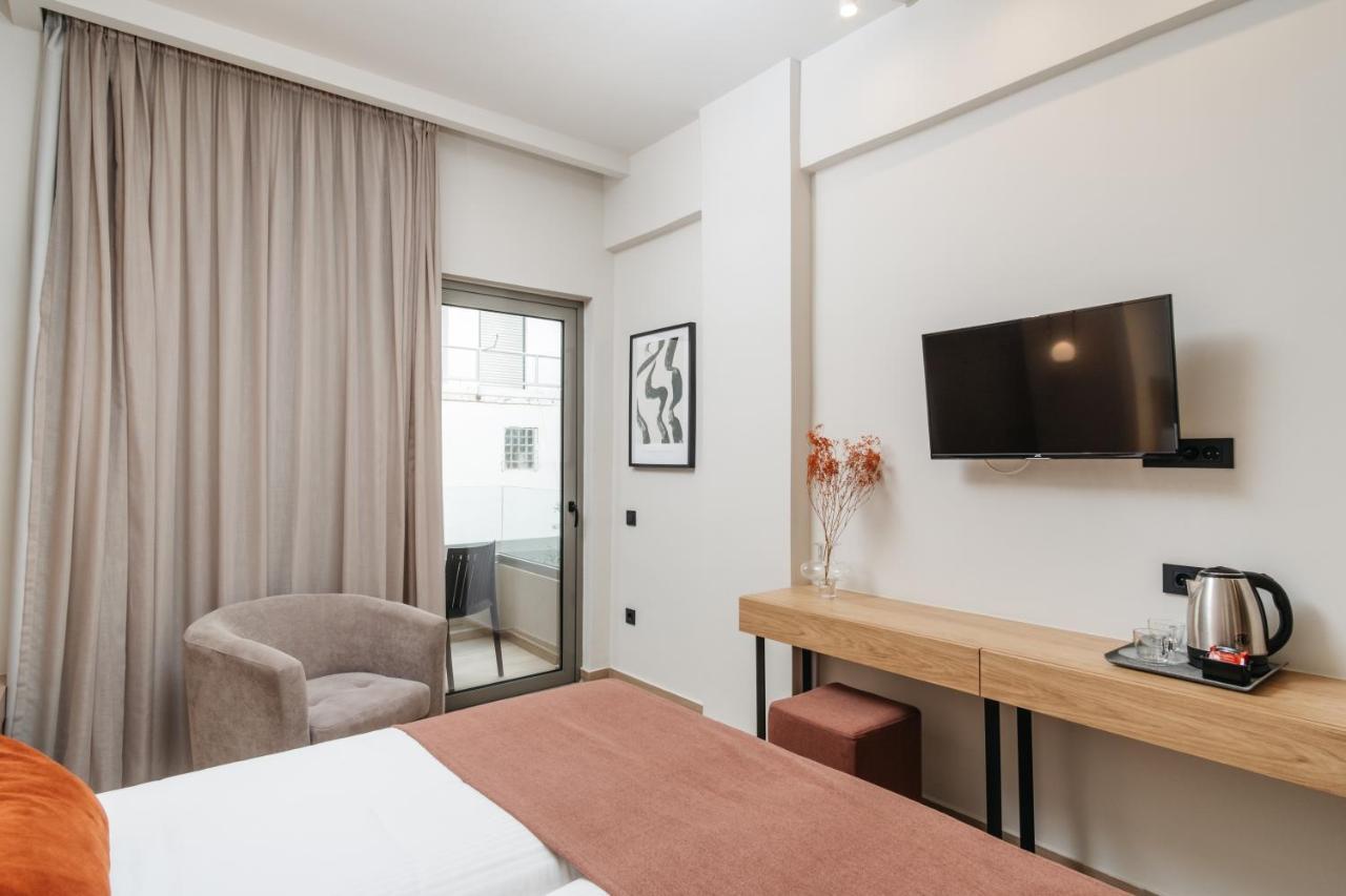 The City Hotel & Suites (Adults Only) 罗希姆诺 外观 照片